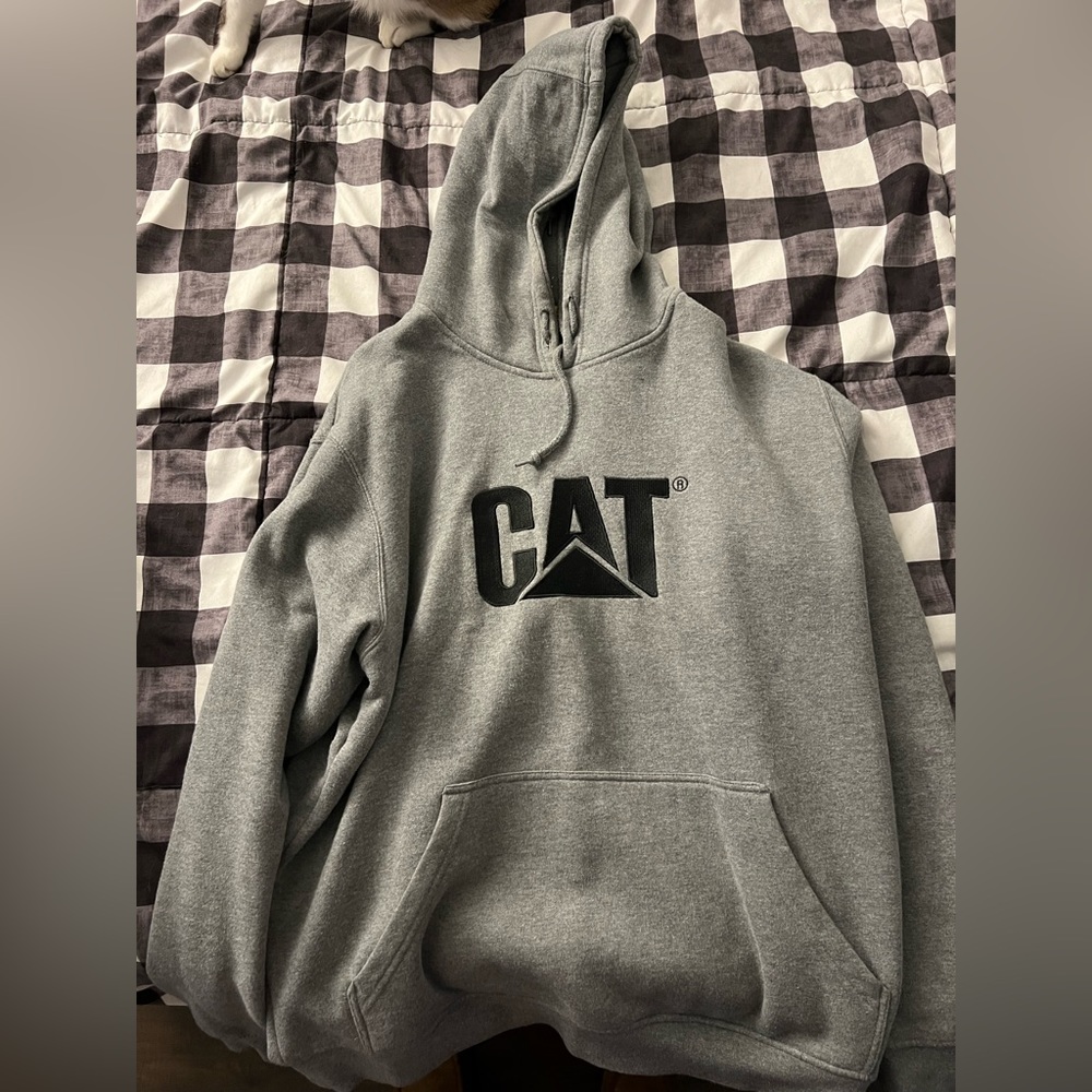 Caterpillar hooded sweatshirt. XL. Non smoker.